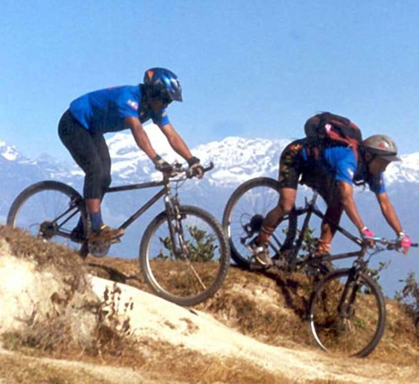 mountain-bikinig-barpak